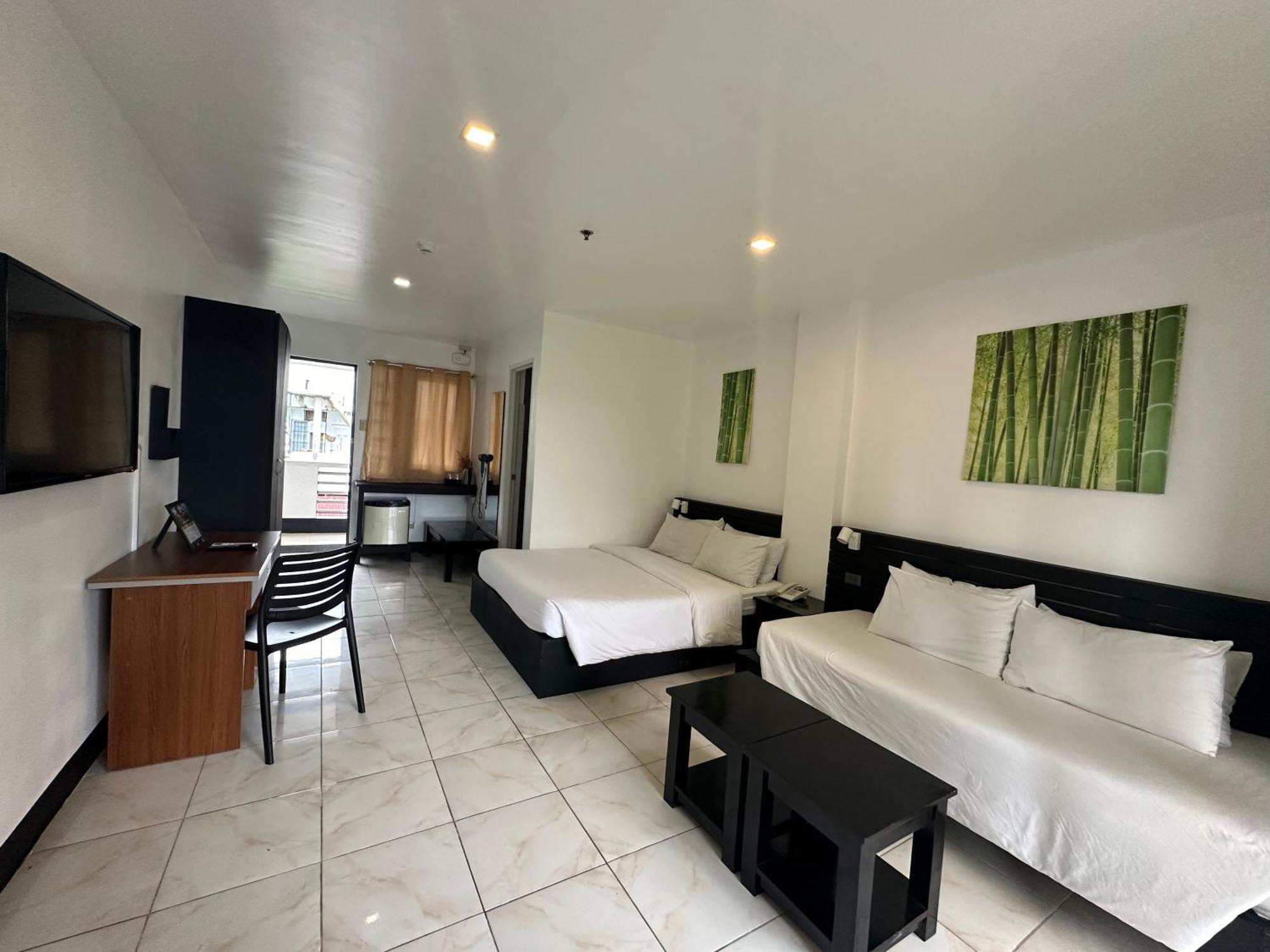 Fernando'S Hotel Sorsogon Экстерьер фото
