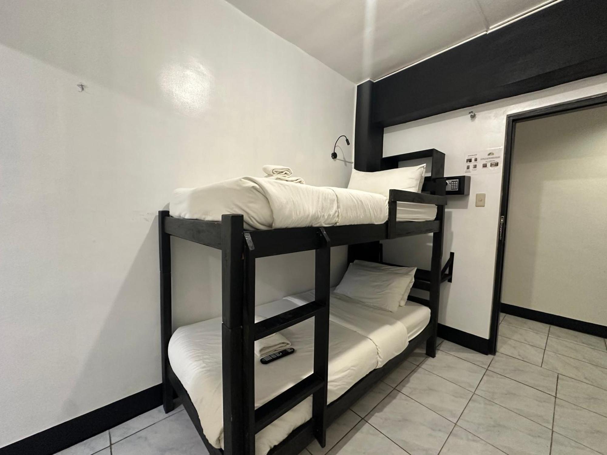 Fernando'S Hotel Sorsogon Экстерьер фото