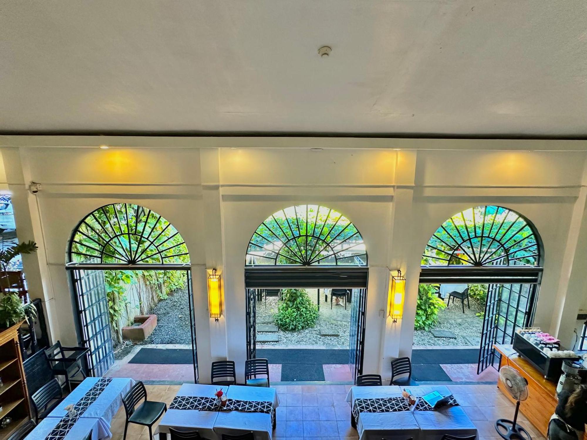 Fernando'S Hotel Sorsogon Экстерьер фото